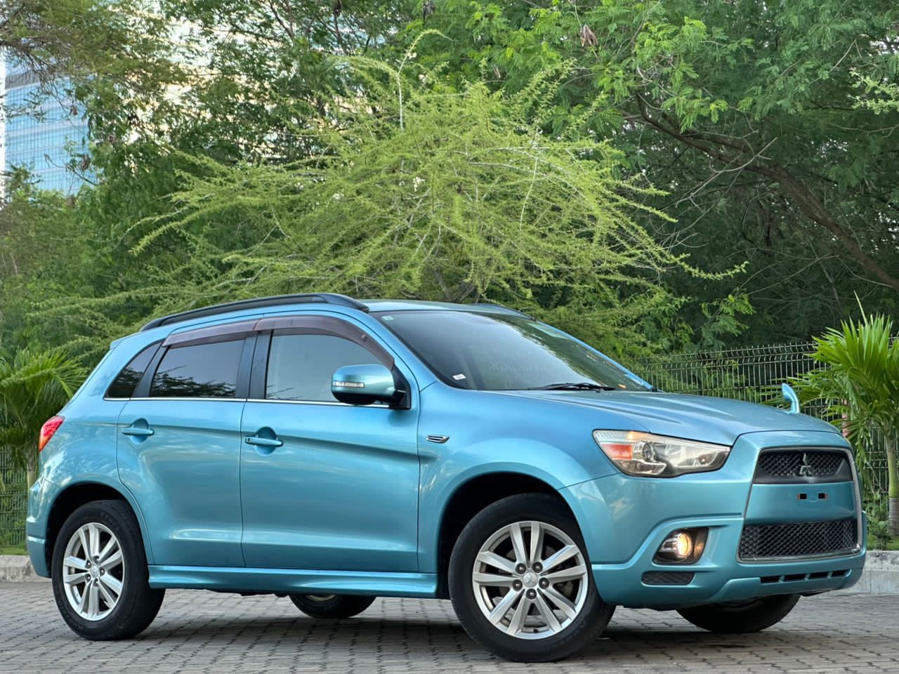 MITSUBISHI